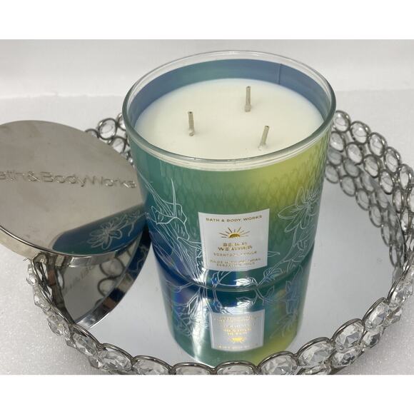 Bath & Body Works 3-wick Scented Candle BEACH WEATHER - Picture 2 of 4